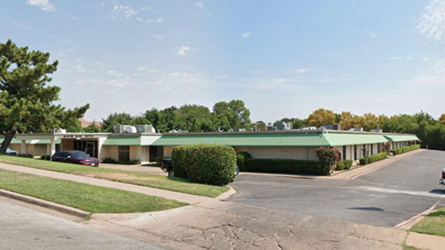 River Oaks, TX skyline and business district